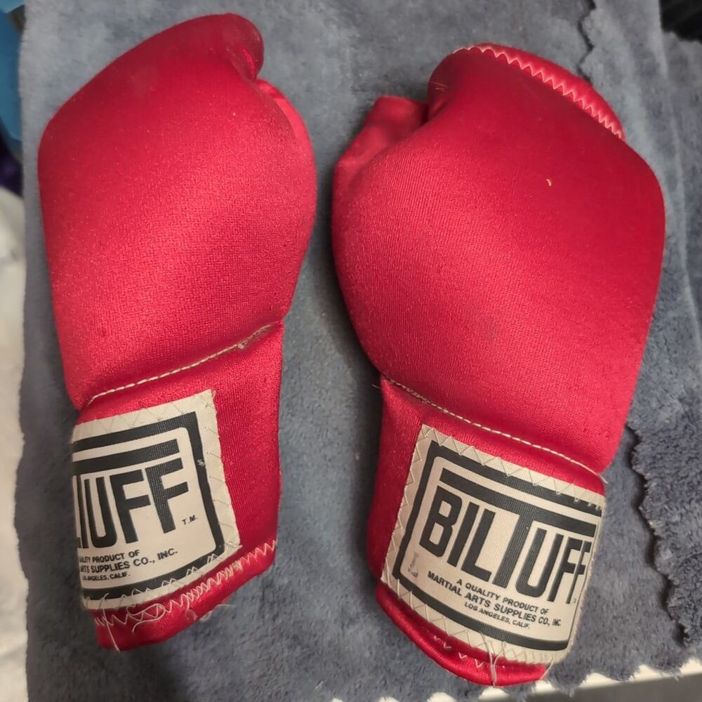 Vintage Red BilTuff martial arts sparring gloves L